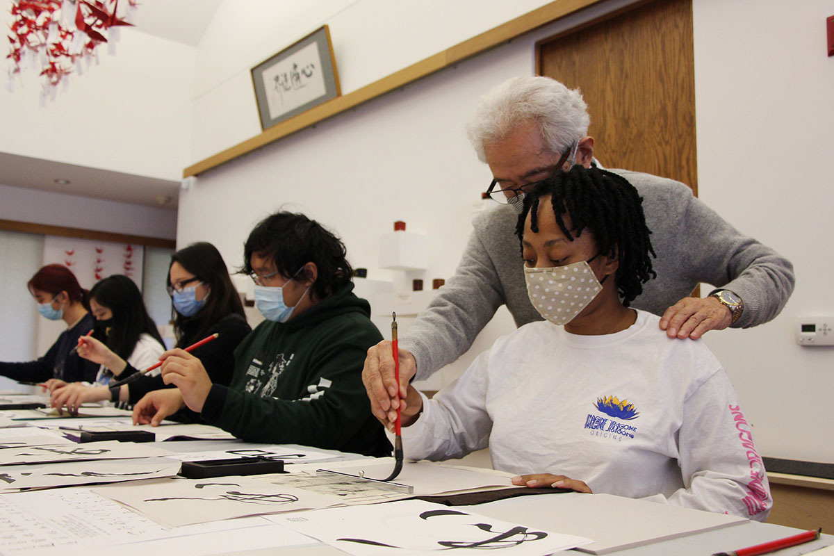 ARTJ 301 Manga, The Art of Image and Word, calligraphy demonstration and instruction with Prof Shozo Sato